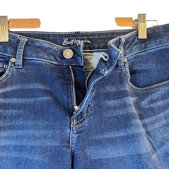 Bootlegger Women's Jeans Size 31 Blue Skinny Midrise - Picture 3 of 12
